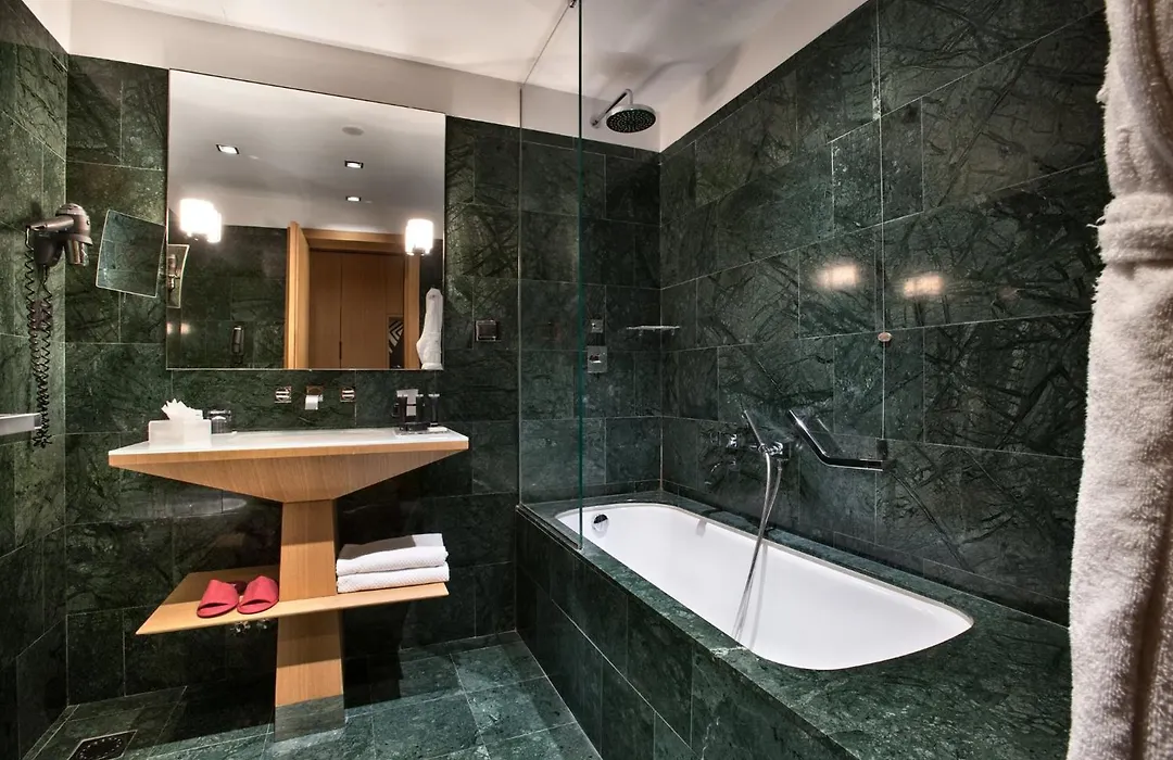 Crowne Plaza Milan City By Ihg-1