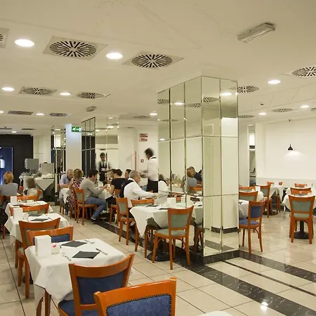 Ih Hotels Milano Puccini-2